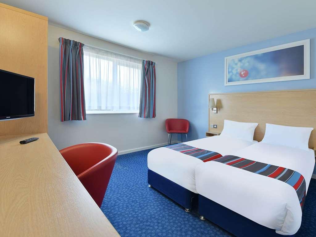 Travelodge Birmingham Сътън Колдфийлд Стая снимка