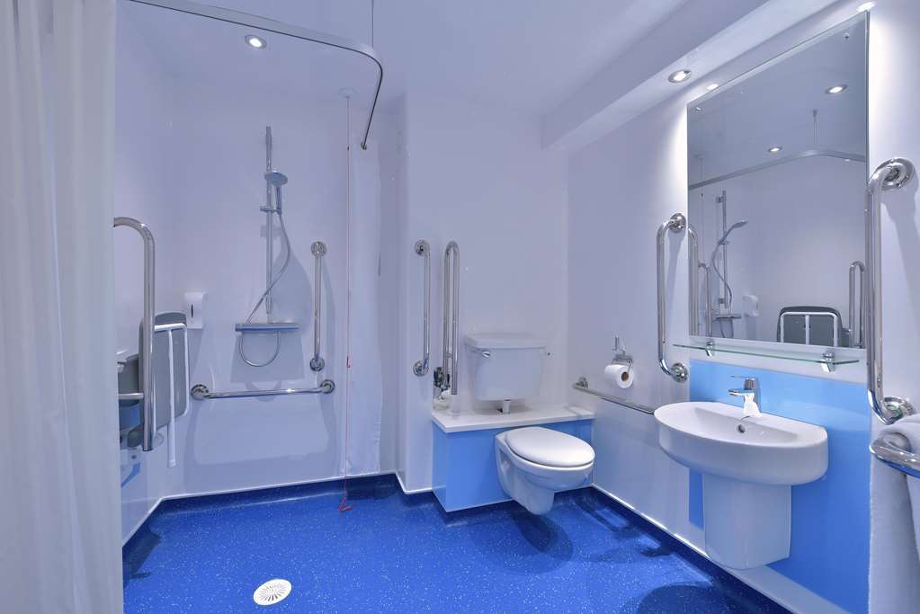 Travelodge Birmingham Сътън Колдфийлд Стая снимка